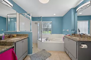 4609 Oak River Cir, Valrico, FL 33596 - Photo 23