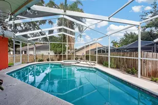 4609 Oak River Cir, Valrico, FL 33596 - Photo 33
