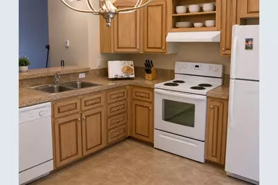 791 35th Avenue S, Saint Petersburg, FL 33705 - Photo 3