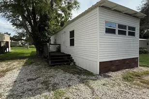 37412 Carringer Rd, Dade City, FL 33523 - Photo 1