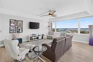 736 Island Way, Clearwater Beach, FL 33767 - Photo 5