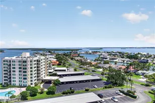 736 Island Way, Clearwater Beach, FL 33767 - Photo 35