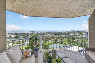 736 Island Way, Clearwater Beach, FL 33767 - Photo 1