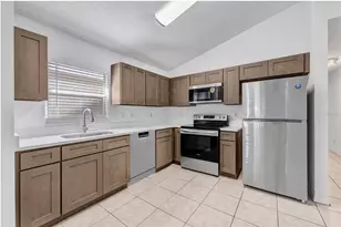 6115 Sand Key Ln, Wesley Chapel, FL 33545 - Photo 7