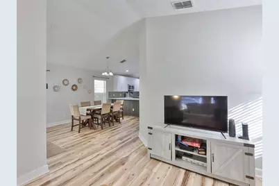 2331 W Chestnut Street, Tampa, FL 33607 - Photo 9