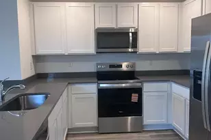 37066 Kings Crown Dr, Zephyrhills, FL 33541 - Photo 11