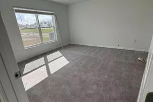 37066 Kings Crown Dr, Zephyrhills, FL 33541 - Photo 13