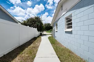 7018 Glenview Dr, Tampa, FL 33619 - Photo 9