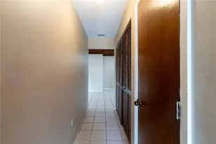 2227 Benson St, Sarasota, FL 34231 - Photo 9
