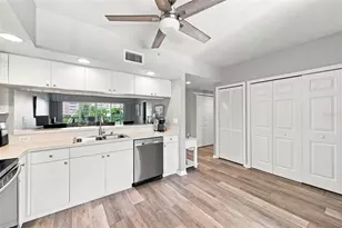 1200 Country Club Dr, Largo, FL 33771 - Photo 39