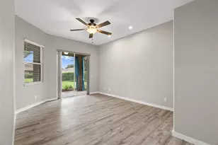 6245 Silver Oaks Dr, Zephyrhills, FL 33542 - Photo 21