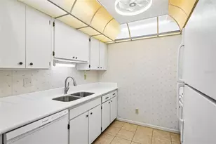 1902 Dandridge St, Sun City Center, FL 33573 - Photo 15