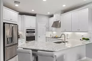 8524 Arabella Ln, Seminole, FL 33777 - Photo 3