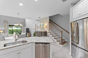 8524 Arabella Ln, Seminole, FL 33777 - Photo 11