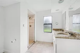 913 Lytle St SW, Ruskin, FL 33570 - Photo 7