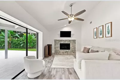 13904 Hayward Place, Tampa, FL 33618 - Photo 5