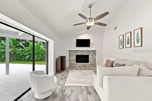 13904 Hayward Pl, Tampa, FL 33618 - Photo 5