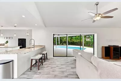13904 Hayward Place, Tampa, FL 33618 - Photo 13