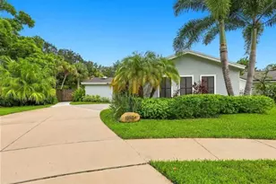 13904 Hayward Pl, Tampa, FL 33618 - Photo 1
