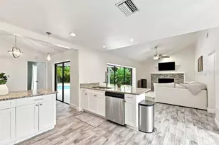 13904 Hayward Pl, Tampa, FL 33618 - Photo 9