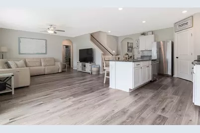 6803 Ezra Loft Place, Zephyrhills, FL 33541 - Photo 9