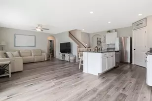 6803 Ezra Loft Pl, Zephyrhills, FL 33541 - Photo 9