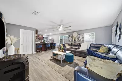 1542 28th Street S, Saint Petersburg, FL 33712 - Photo 15