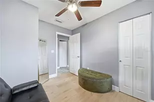1542 28th St S, Saint Petersburg, FL 33712 - Photo 27