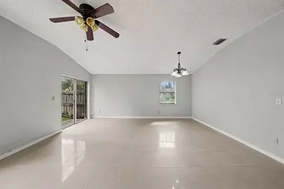 888 Franklin Circle, Palm Harbor, FL 34683 - Photo 11