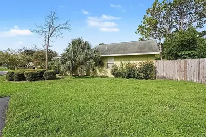 888 Franklin Circle, Palm Harbor, FL 34683 - Photo 23