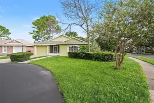 888 Franklin Cir, Palm Harbor, FL 34683 - Photo 7
