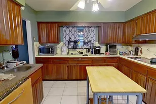 810 Orangeview Dr, Largo, FL 33778 - Photo 7