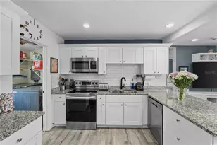 3260 36th Ave N, Saint Petersburg, FL 33713 - Photo 3