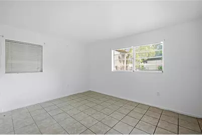 5801 11th Street Court E, Bradenton, FL 34203 - Photo 11