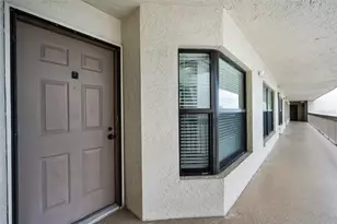 1324 Pasadena Ave S, Saint Petersburg, FL 33707 - Photo 3