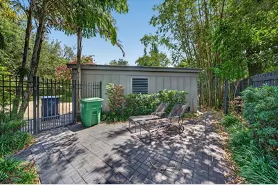 3020 W Villa Rosa Park, Tampa, FL 33611 - Photo 9