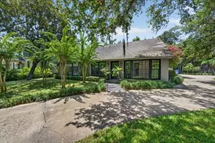 3020 W Villa Rosa Park, Tampa, FL 33611 - Photo 1