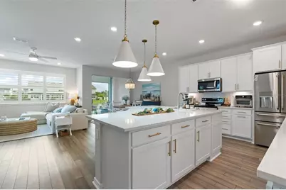 351 Surfside Avenue NE, Saint Petersburg, FL 33716 - Photo 3