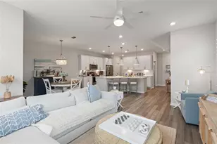 351 Surfside Ave NE, Saint Petersburg, FL 33716 - Photo 11