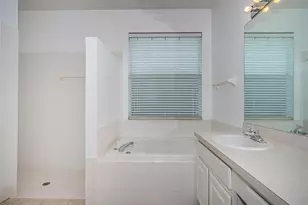 3254 Stonebridge Trail, Valrico, FL 33596 - Photo 25