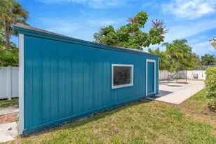 2339 Kings Point Dr, Largo, FL 33774 - Photo 71