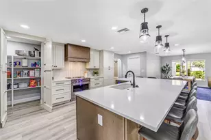 2339 Kings Point Dr, Largo, FL 33774 - Photo 15
