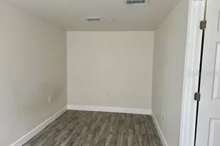 917 E 108th Ave, Tampa, FL 33612 - Photo 9