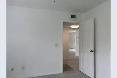 4706 Coats Road, Zephyrhills, FL 33541 - Photo 13