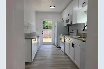 1102 E 108th Avenue, Tampa, FL 33612 - Photo 3