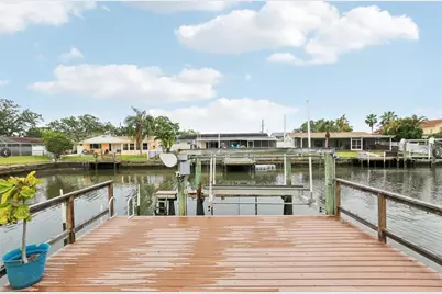 8706 Elmwood Lane, Tampa, FL 33615 - Photo 3