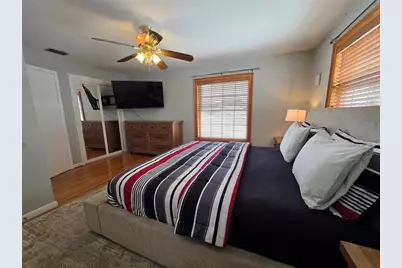 8706 Elmwood Lane, Tampa, FL 33615 - Photo 15