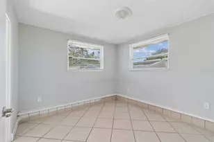 516 64th St S, Saint Petersburg, FL 33707 - Photo 35