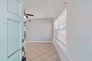 516 64th St S, Saint Petersburg, FL 33707 - Photo 9