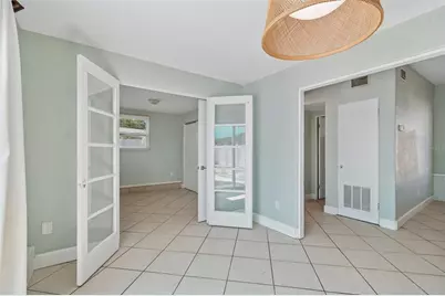 516 64th Street S, Saint Petersburg, FL 33707 - Photo 25